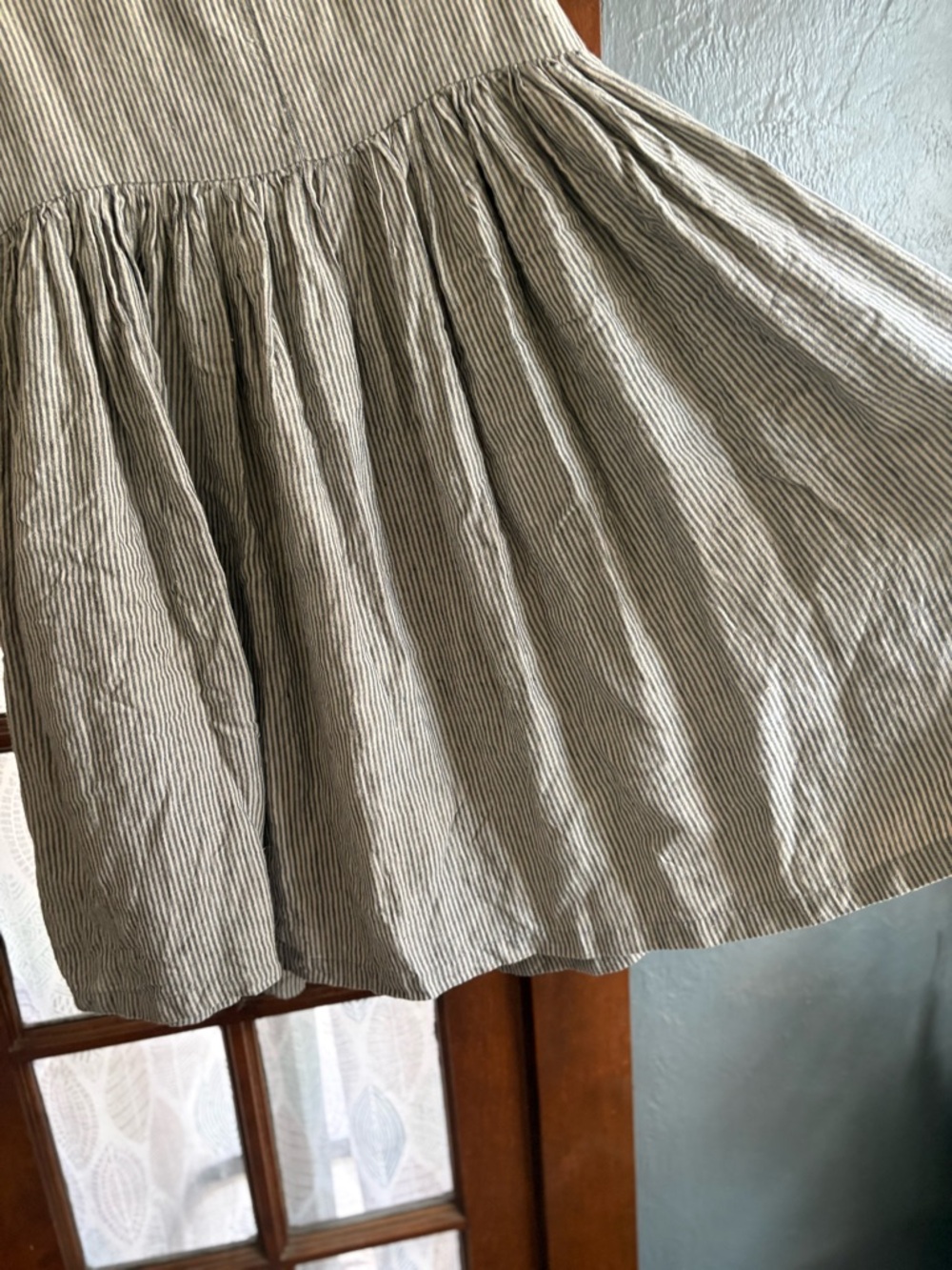 Linenfox Sleeveless Joy Striped Button Front Linen Dress Gray White Small/Medium - Picture 7 of 9